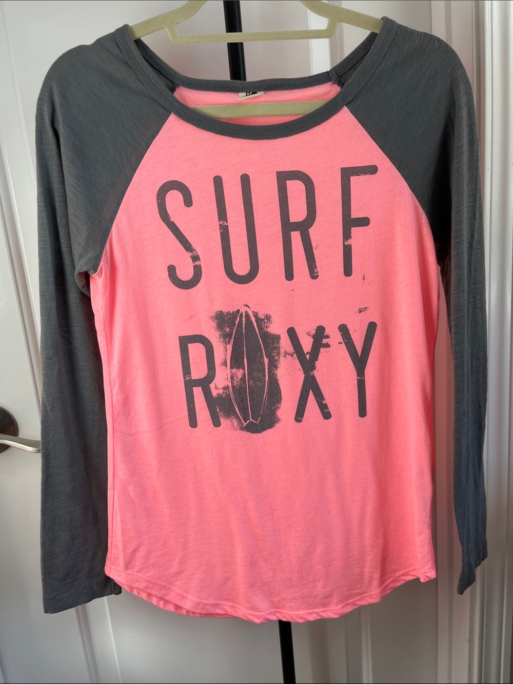 Roxy Coral and Gray Surf Raglan Long-Sleeve Tee Size L Cotton /Polyester